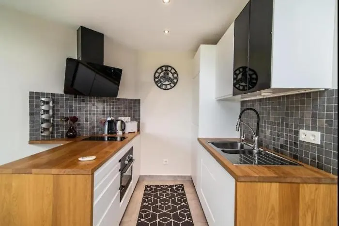 First Floor Apartment With 2 Bed Марбелья