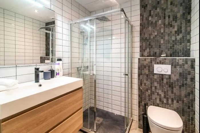 First Floor Apartment With 2 Bed Марбелья