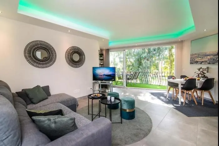 First Floor Apartment With 2 Bed Марбелья