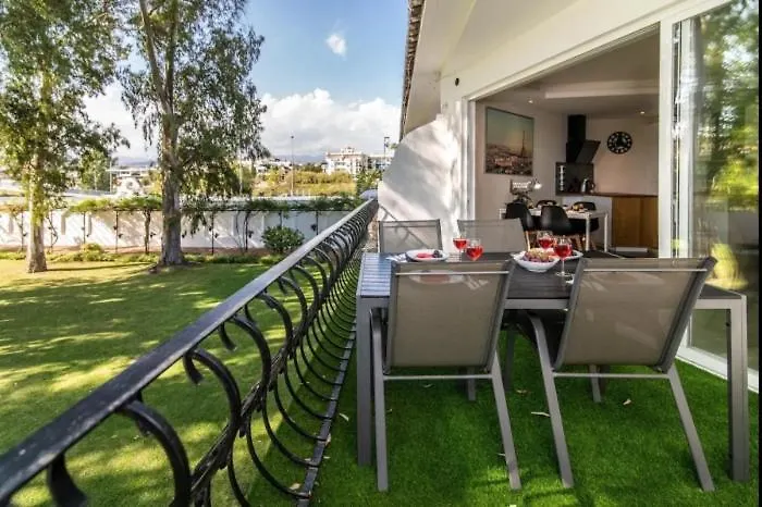 First Floor Apartment With 2 Bed Марбелья